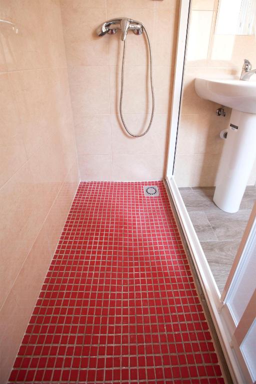 A bathroom at Serramar