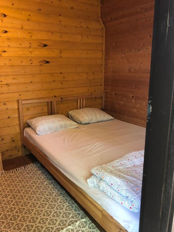 Postel nebo postele na pokoji v ubytování VÁR-CAMPING