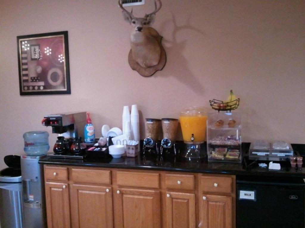 Set per la preparazione di tè e caffè presso Royal Inn Pearsall
