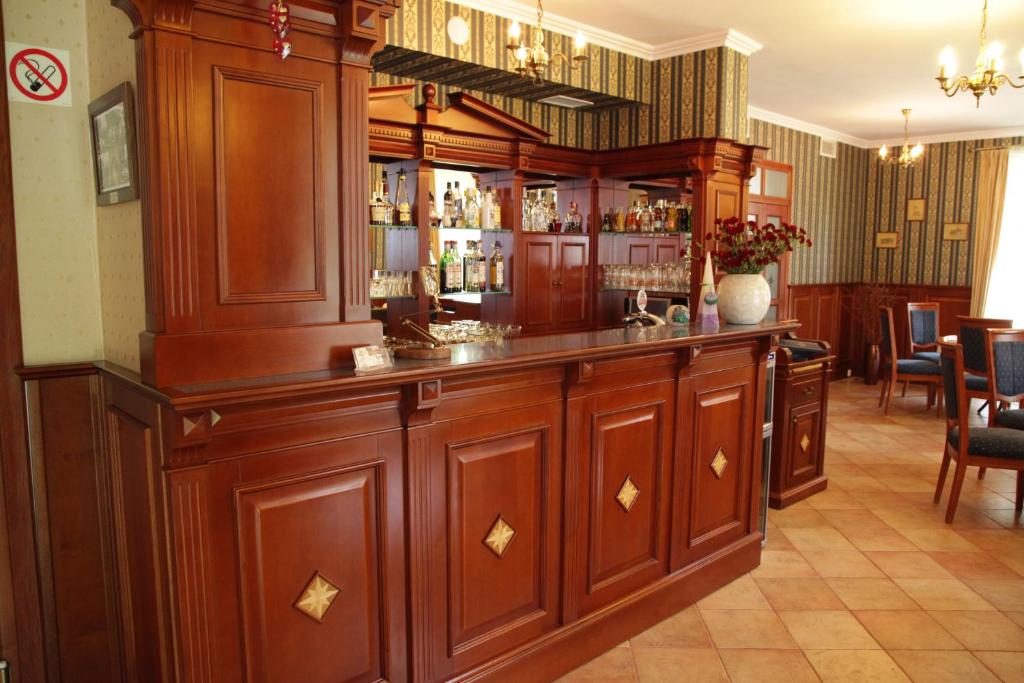 Lounge alebo bar v ubytovaní Hotel Belfer