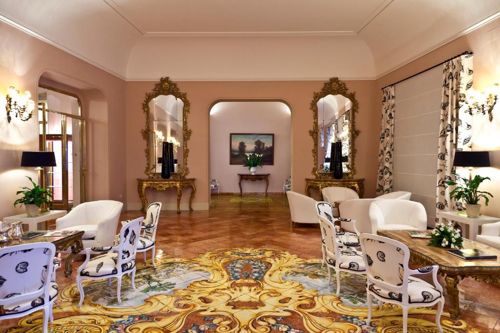 Posezení v ubytování Regina Isabella-Resort Spa Restaurant