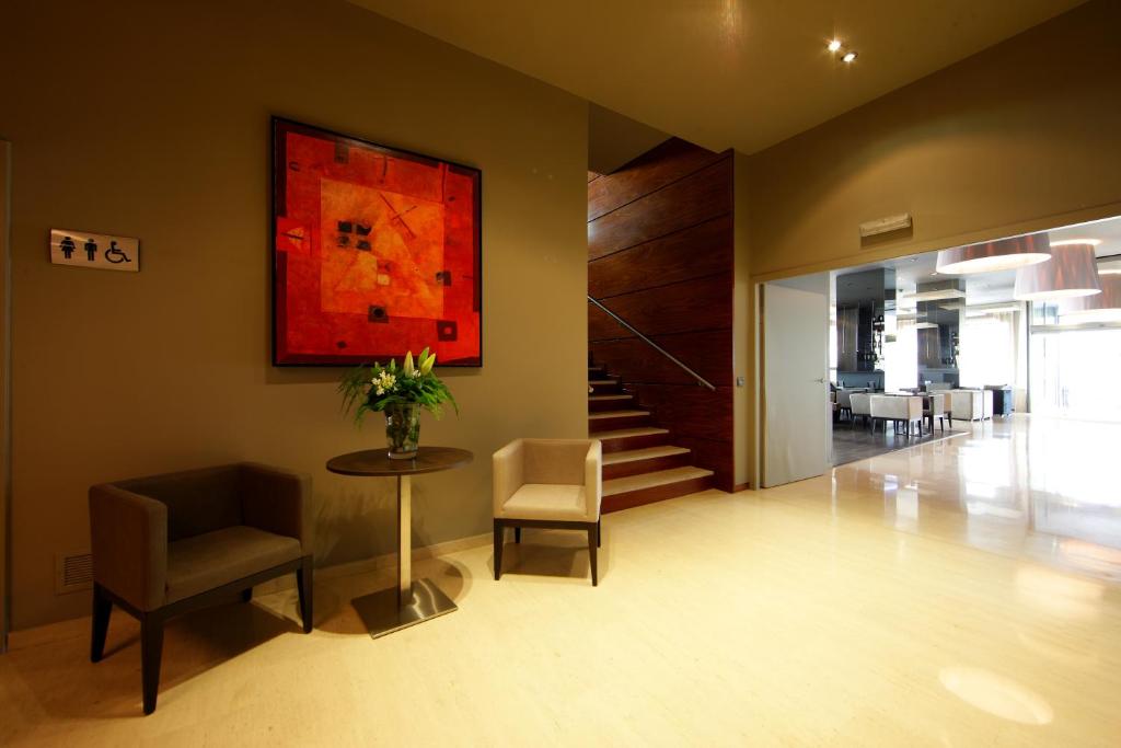 Attica 21 Barcelona Mar - Resim 39