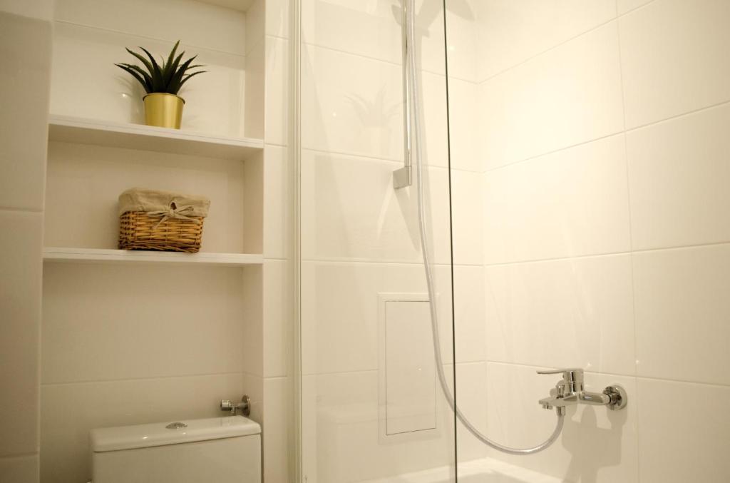 Kúpeľňa v ubytovaní Slow Life Apartment next to Metro Station