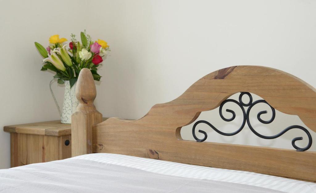 Postel nebo postele na pokoji v ubytování Gallt y Glyn Hostel