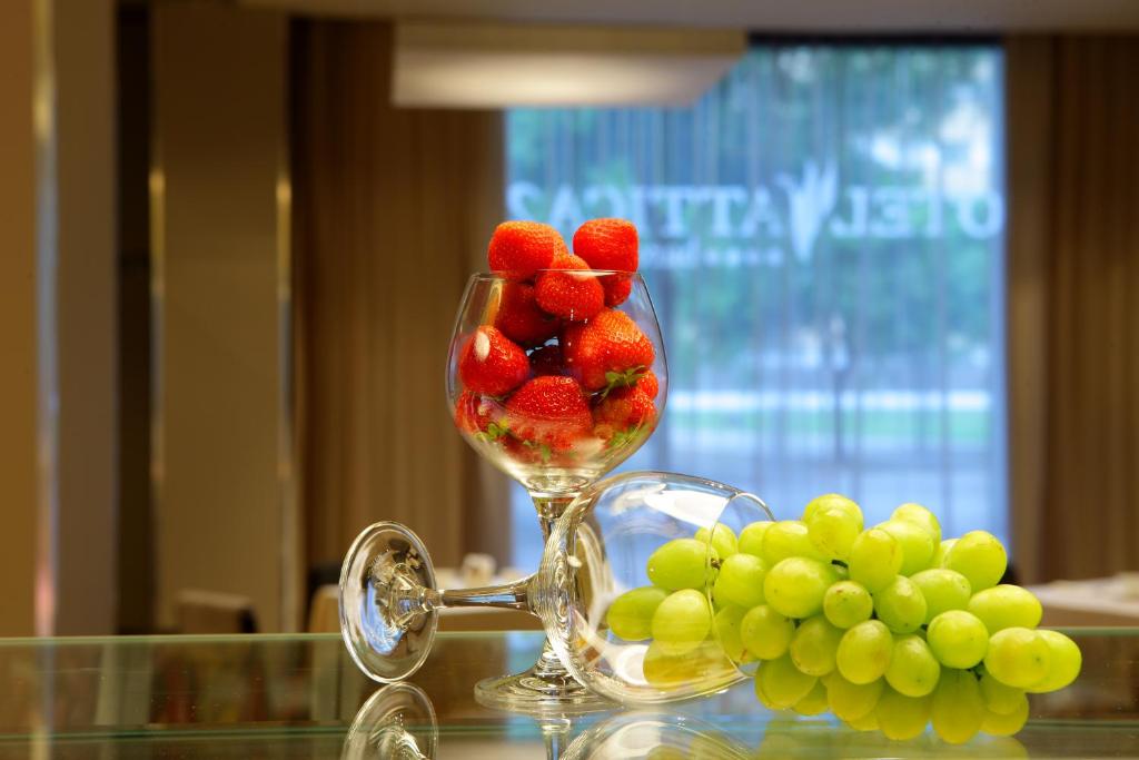 Attica 21 Barcelona Mar - Resim 44