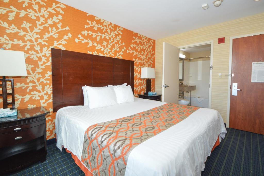 Postel nebo postele na pokoji v ubytování Corona Hotel New York - LaGuardia Airport