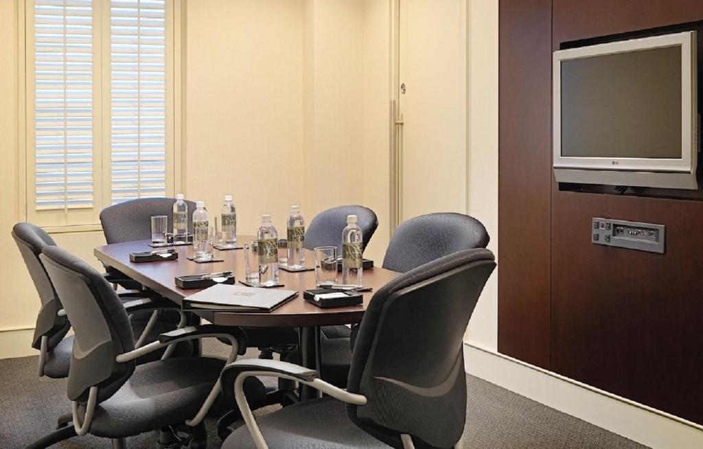 The St. Regis Hotel - Resim 7