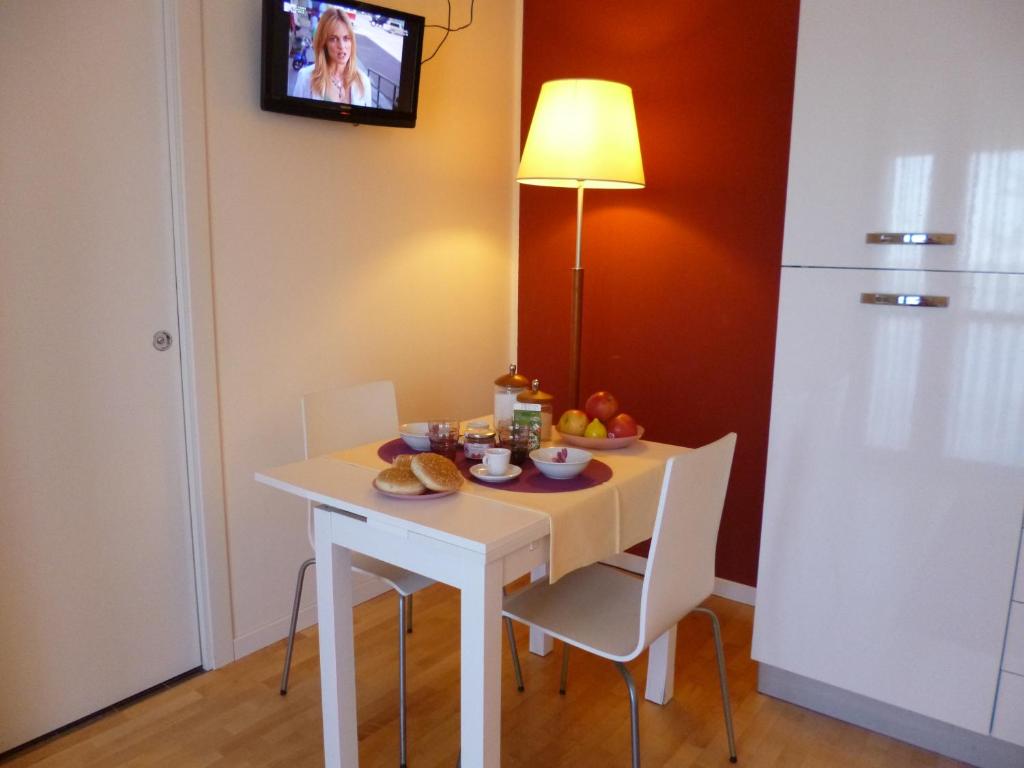 TV a/nebo společenská místnost v ubytování Air Hotel