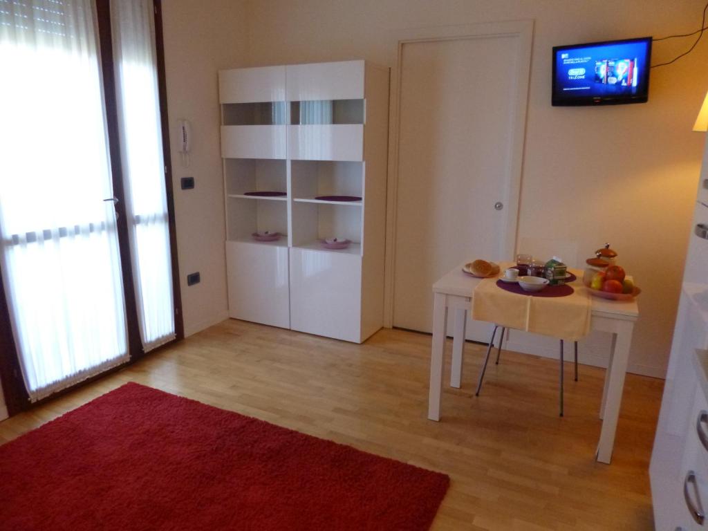 TV a/nebo společenská místnost v ubytování Air Hotel