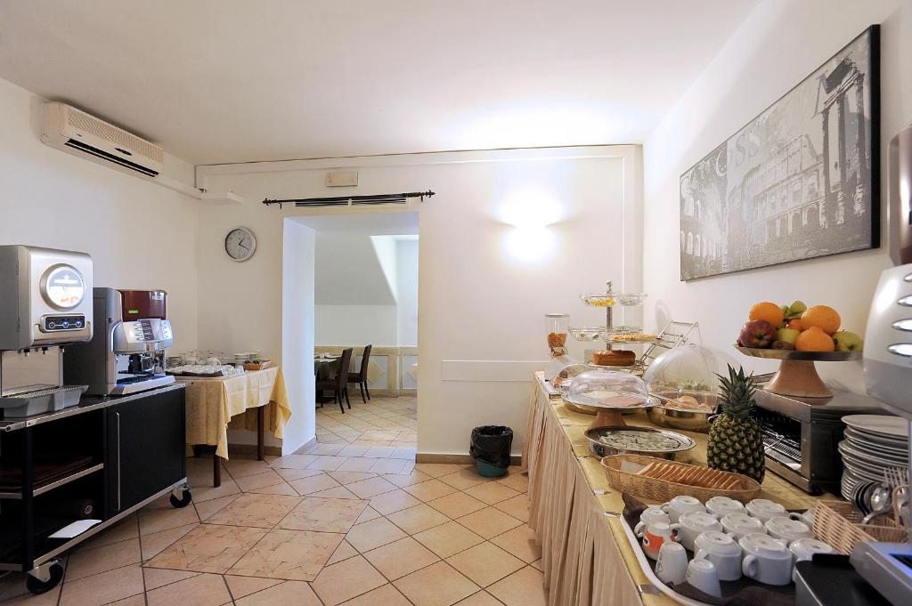 Kuchyň nebo kuchyňský kout v ubytování Dipendenza Hotel Bellavista