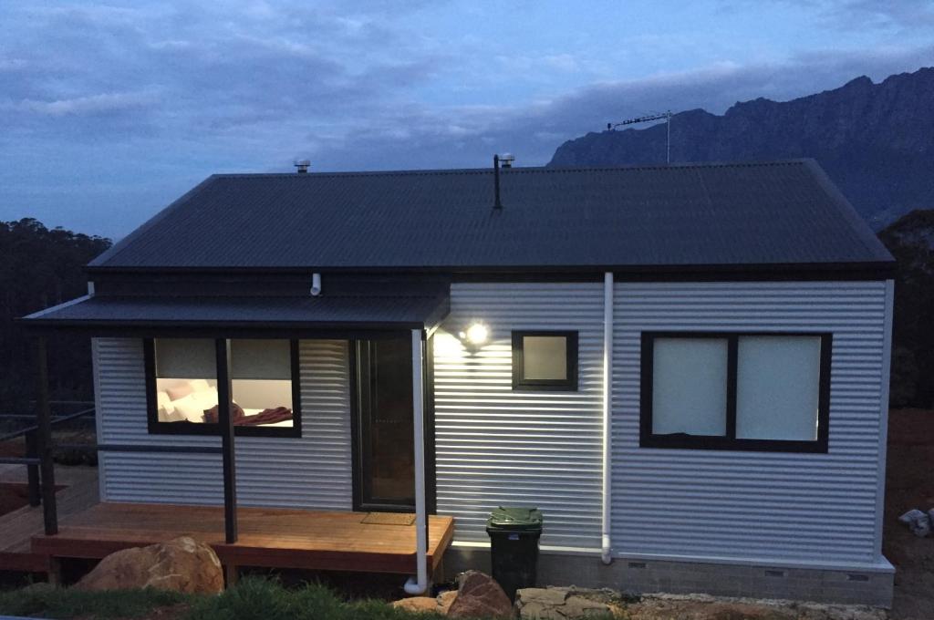 Manna Hill Farm - Two-Bedroom Chalet