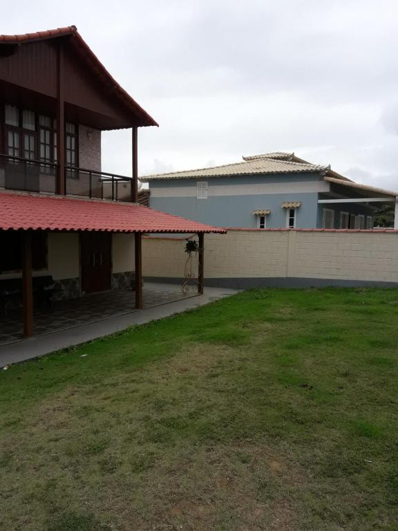  Casa em frente a praia de Jaconé