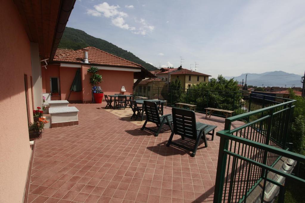 Widok na góry z tego aparthotelu