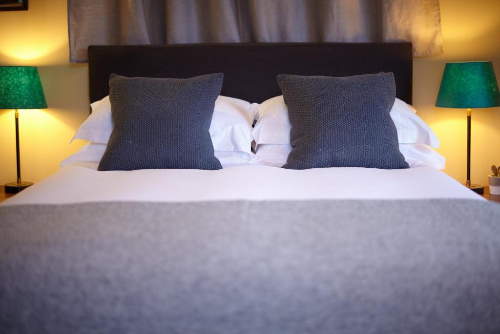 The Princess Victoria - Deluxe King Room