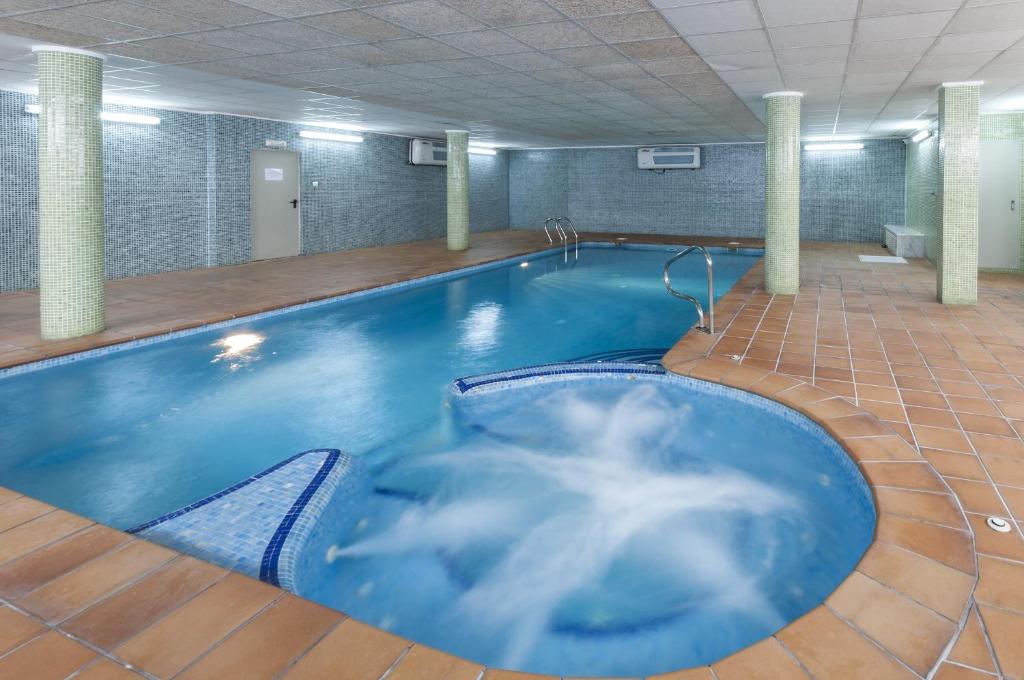 Deseo - Five-Bedroom Apartment