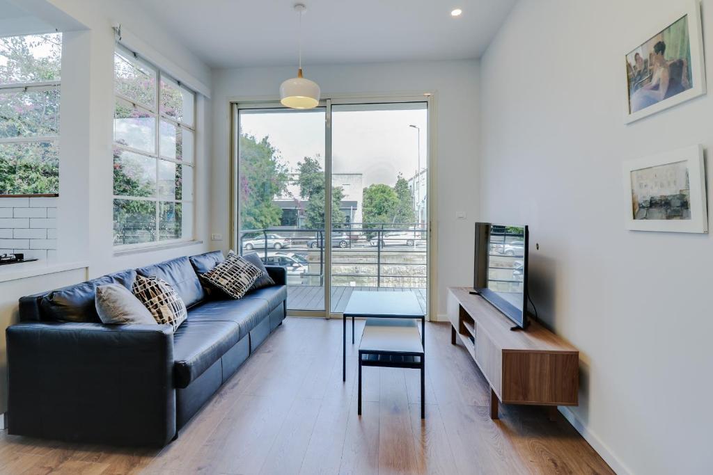 Carmel Boutique Apartments - Wohnung Mit Balkon