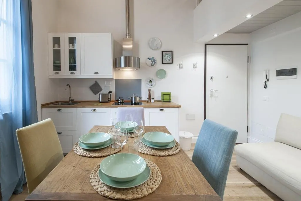 Contemporary Conce 2 Bedrooms flat, Florența, Italia
