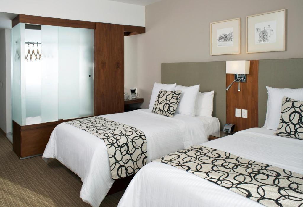 Casa Inn Premium Hotel Queretaro - Quarto Queen Com Duas Camas De Casal