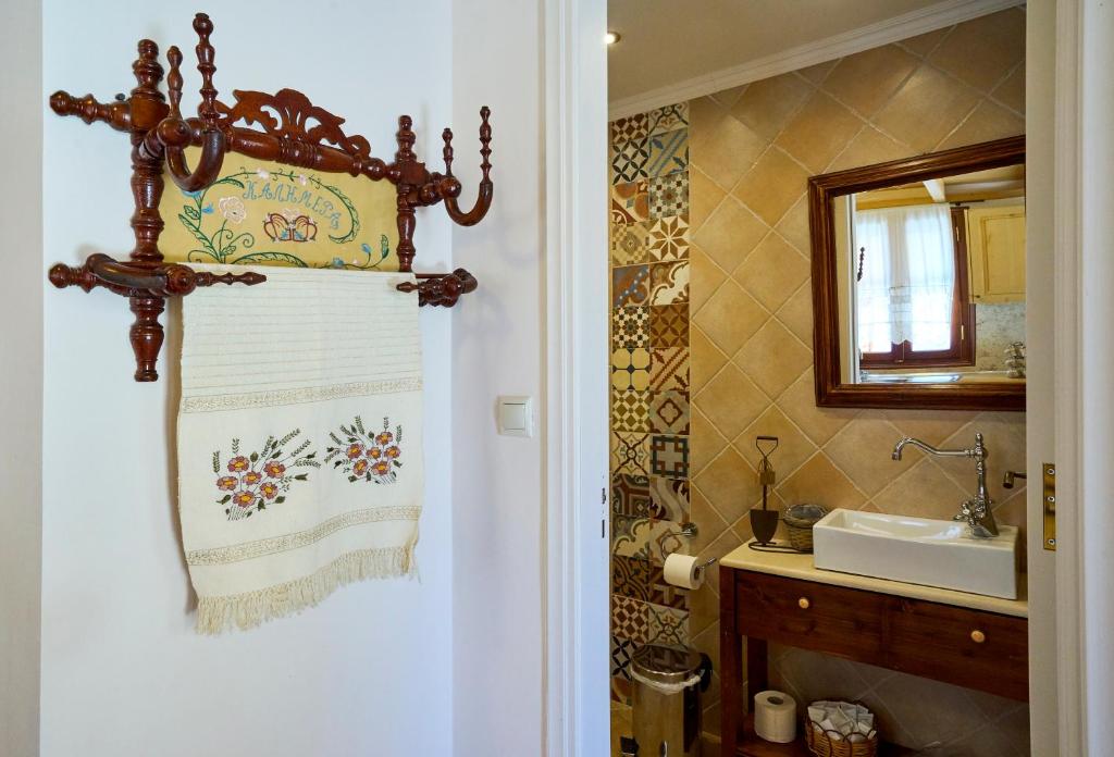 Kaminos Boutique Hotel - 7