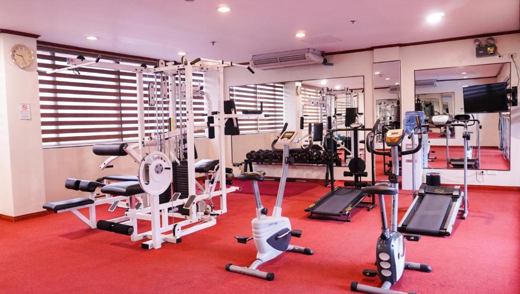 Fitness centrum a/nebo fitness zařízení v ubytování Bayview Park Hotel Manila