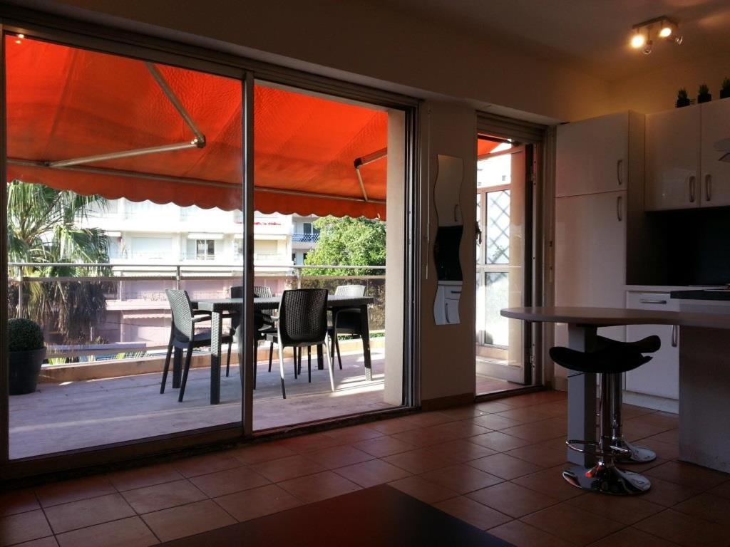 Photo de la galerie de l'établissement Idéal Vacances : Studio au centre de Juan les Pins, à Antibes