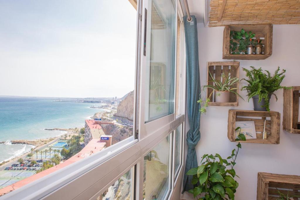 Oasis Alicante, Alicante – Updated 2023 Prices