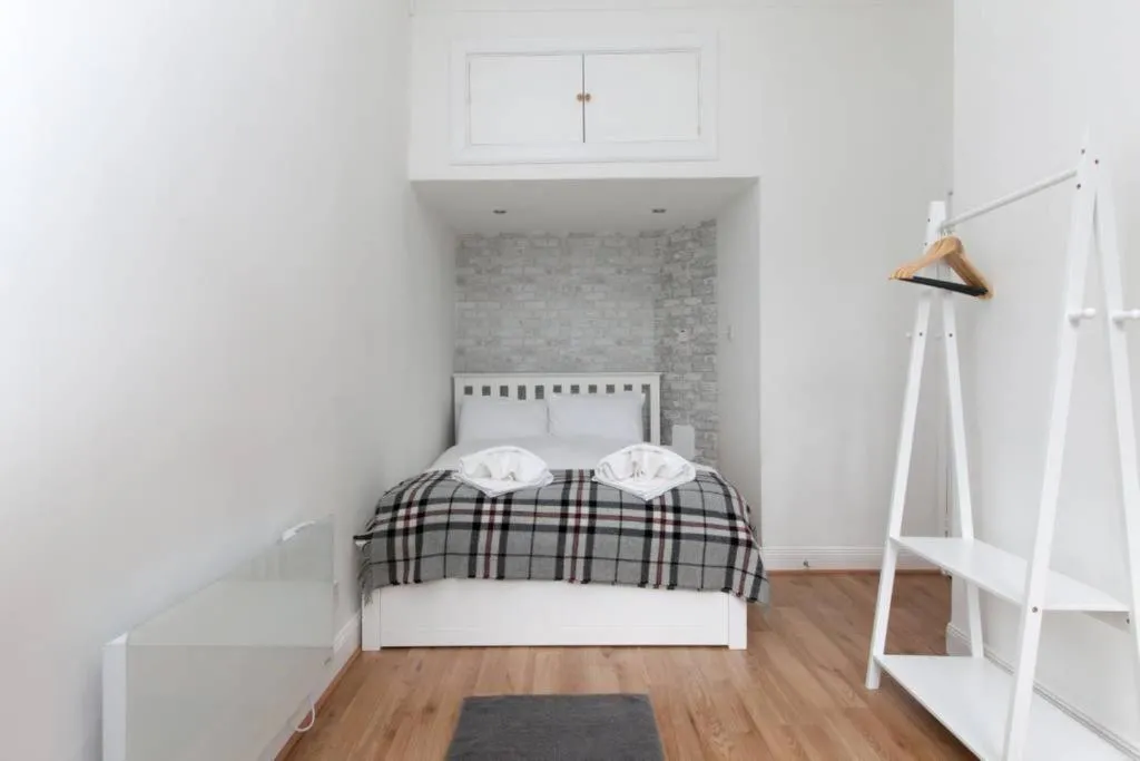 Studio Flat In Canonmills, Edinburgh, United Kingdom