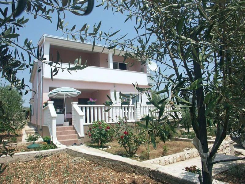 Vonkajšia záhrada v ubytovaní Apartments Škerlep