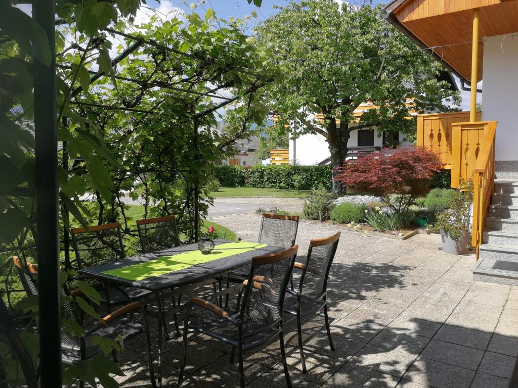 Zahrada ubytování Apartments Kristan
