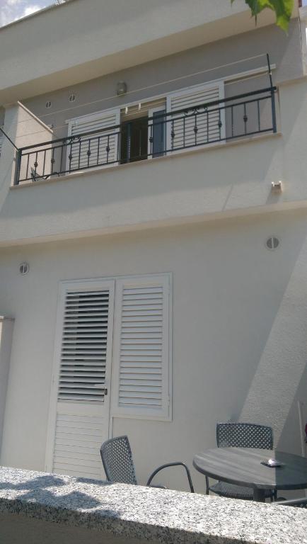Balkón alebo terasa v ubytovaní Apartmani Dina