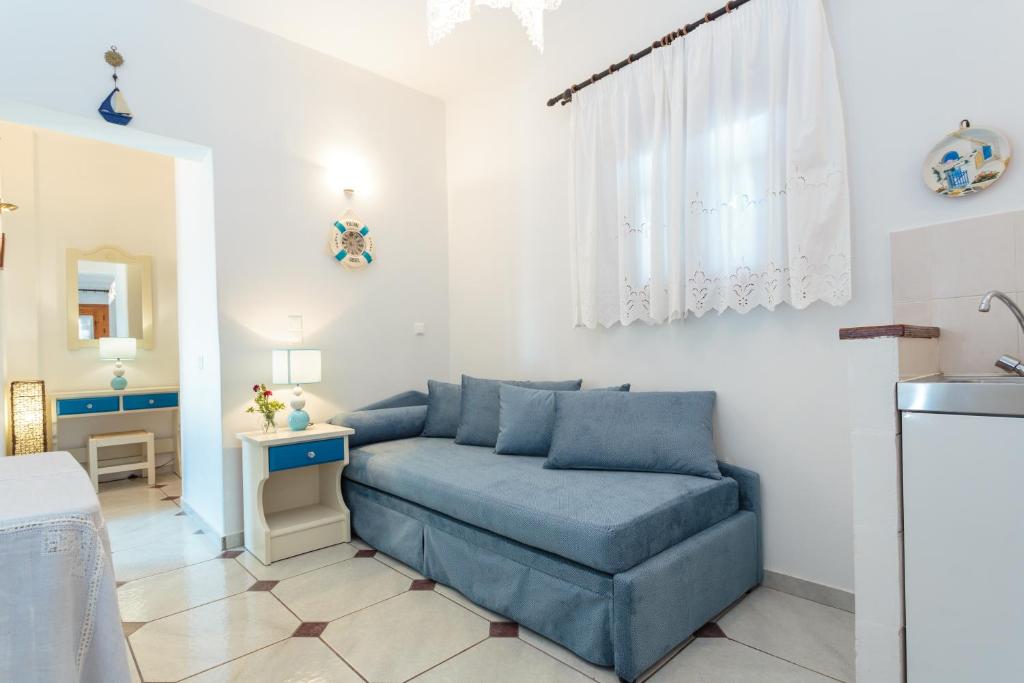 Posezení v ubytování Ragoussis House