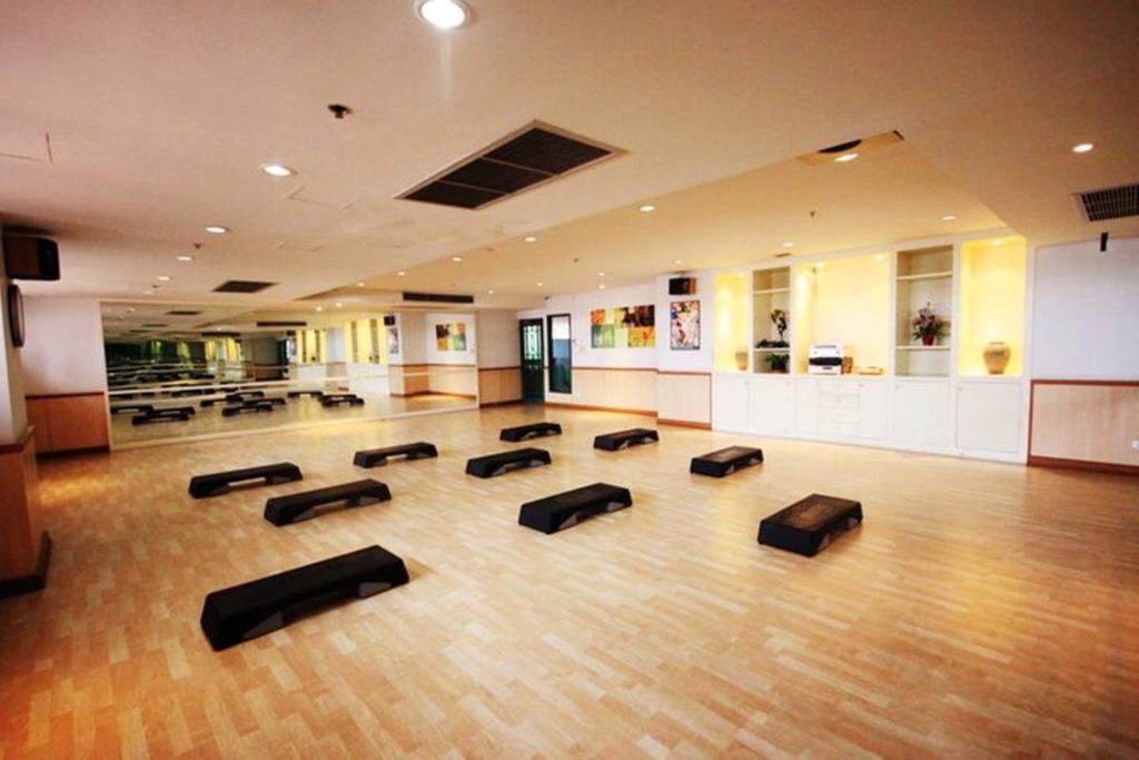ฟิตเนสเซ็นเตอร์และ/หรือเครื่องออกกำลังกายที่ Evergreen Place Siam by UHG
