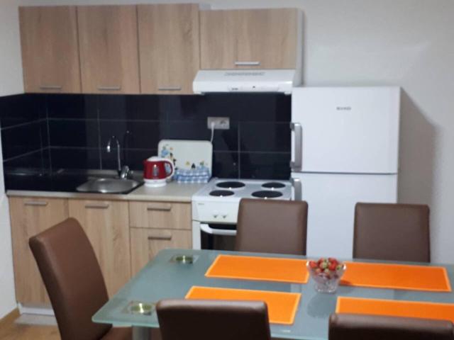 Apartmani Tajra - Wohnung Mit Balkon