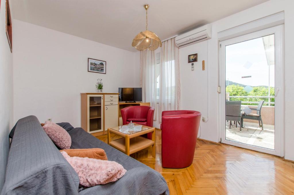 TV a/nebo společenská místnost v ubytování Apartment Danijela