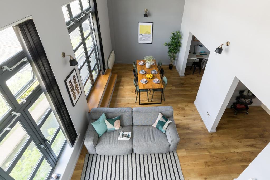 Articles about Industrial+luxury+penthouse+loft on Dwell.com