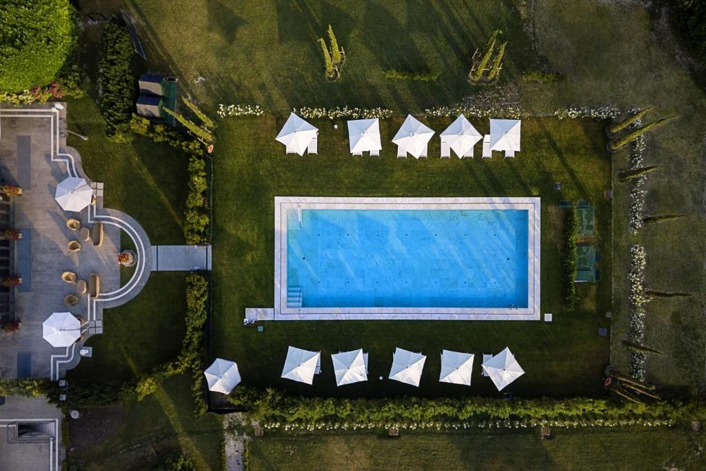 Bazén v ubytování Villa Franceschi Hotel & Resort nebo v jeho okolí