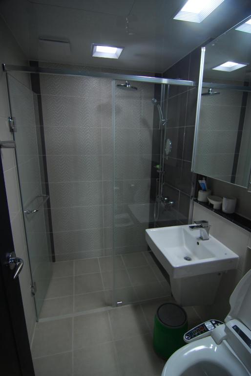 Koupelna v ubytování Dynamic Guesthouse