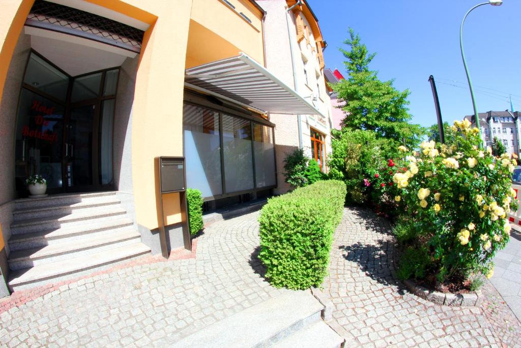 Botschaft - Resim 12