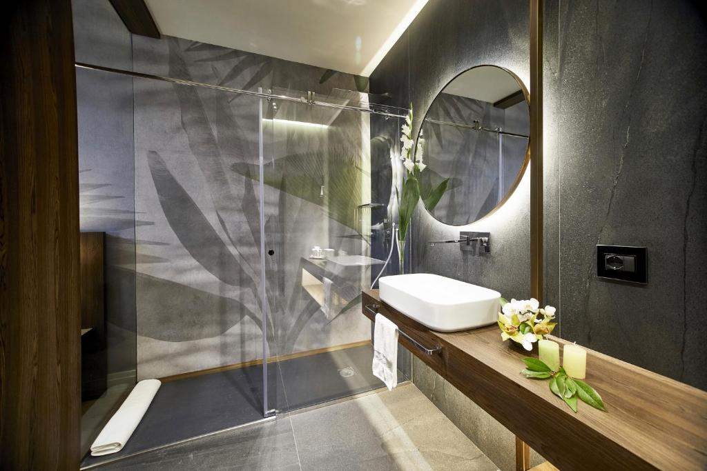 Kúpeľňa v ubytovaní Messori Suites