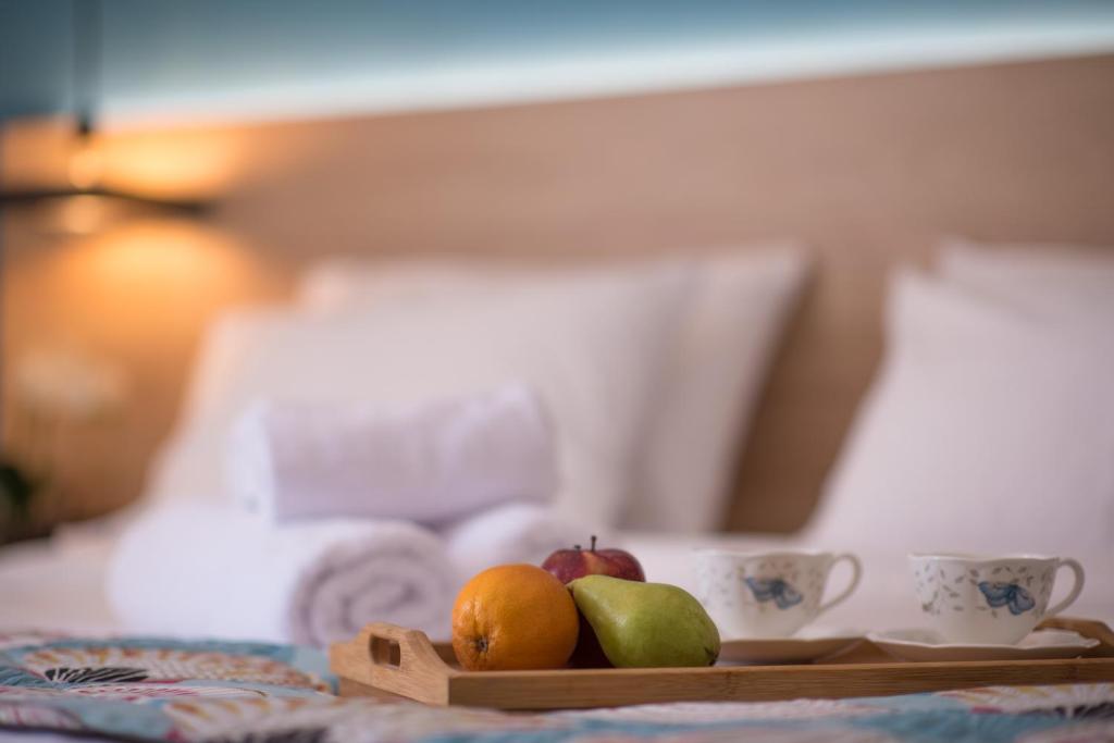 Mythic Summer Hotel - 3