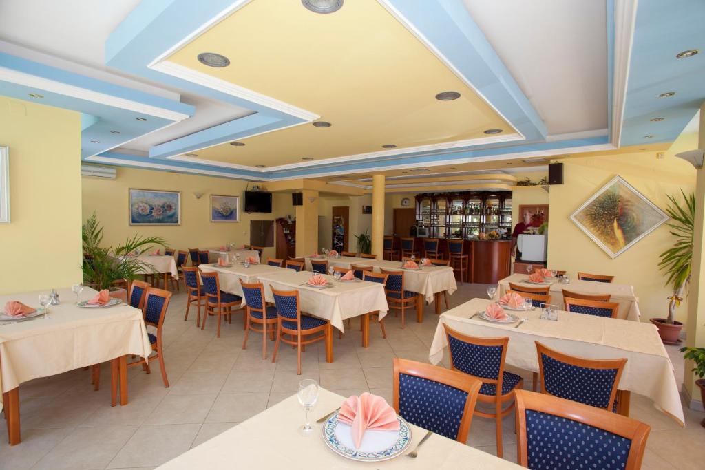 Restaurace v ubytování Pansion Burin