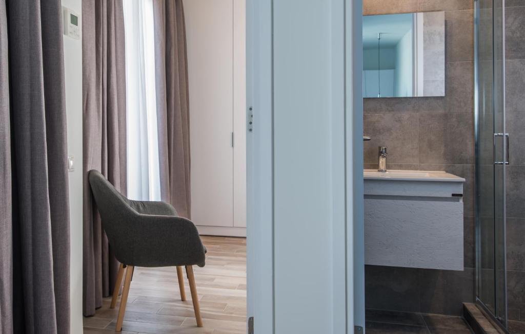 Spot Apart - Resim 43