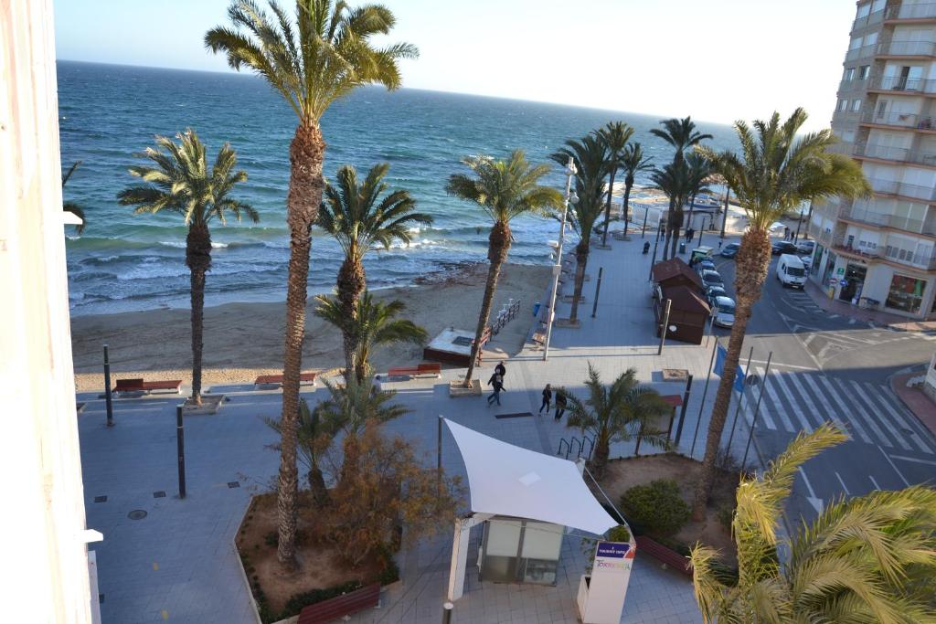 A general sea view or a sea view taken from Az apartmant