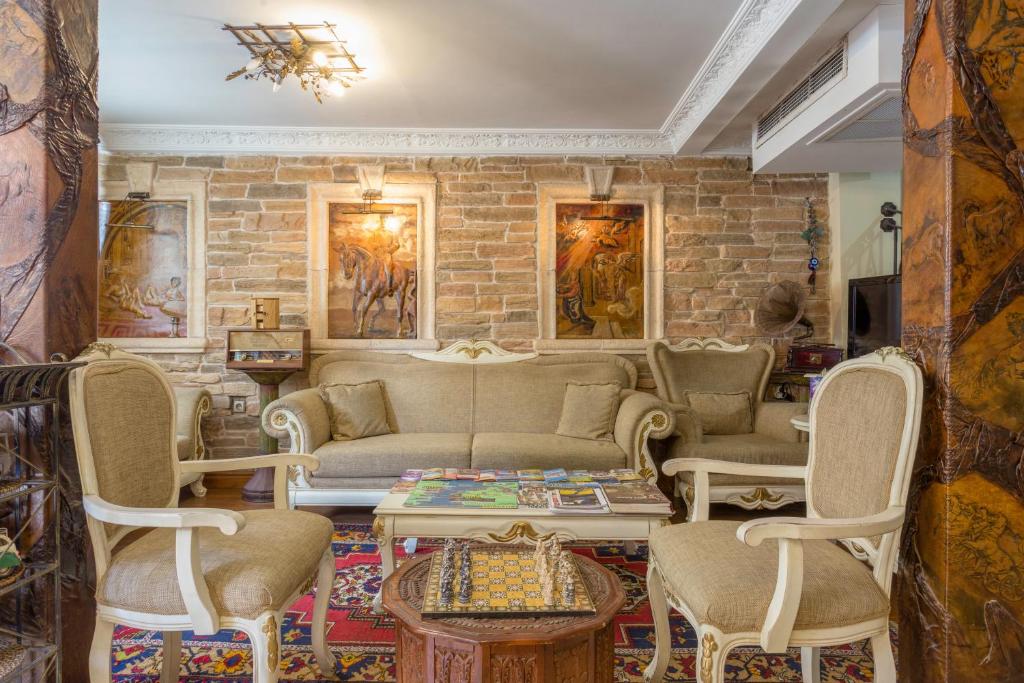 Posezení v ubytování Sphendon Hotel