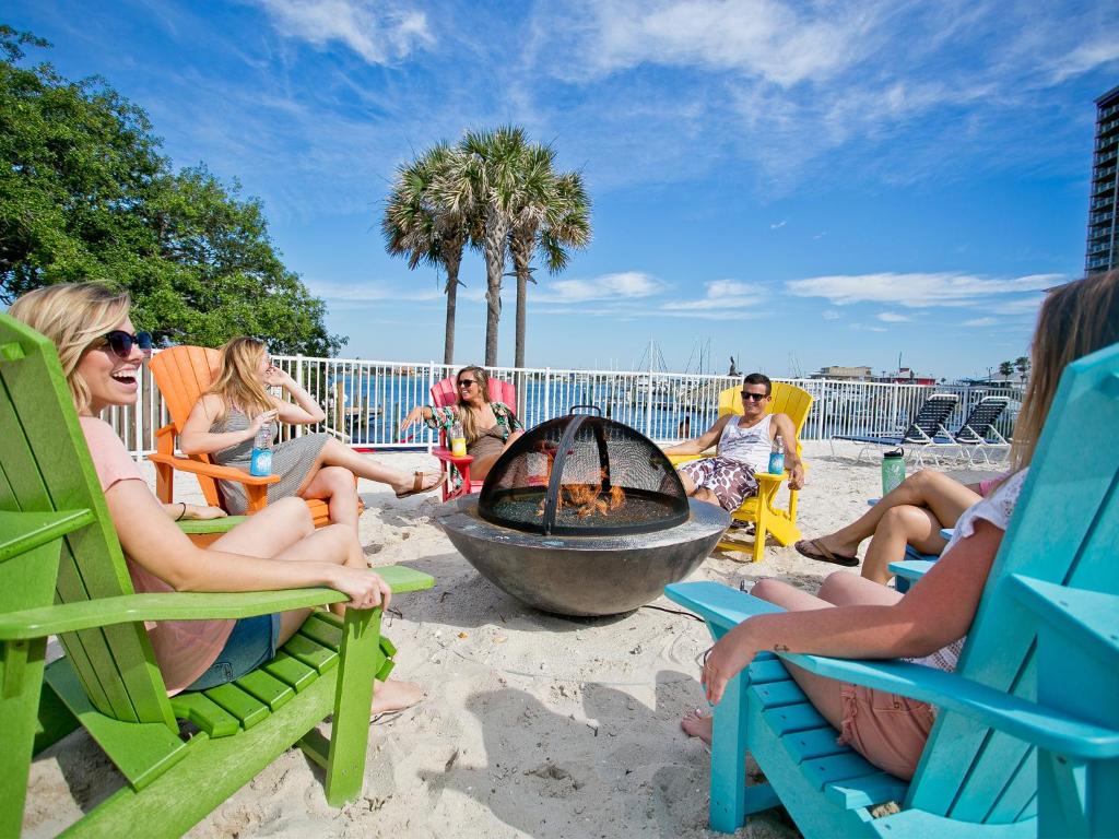 Surf & Sand Hotel - Free Hot Breakfast & Rentals photo