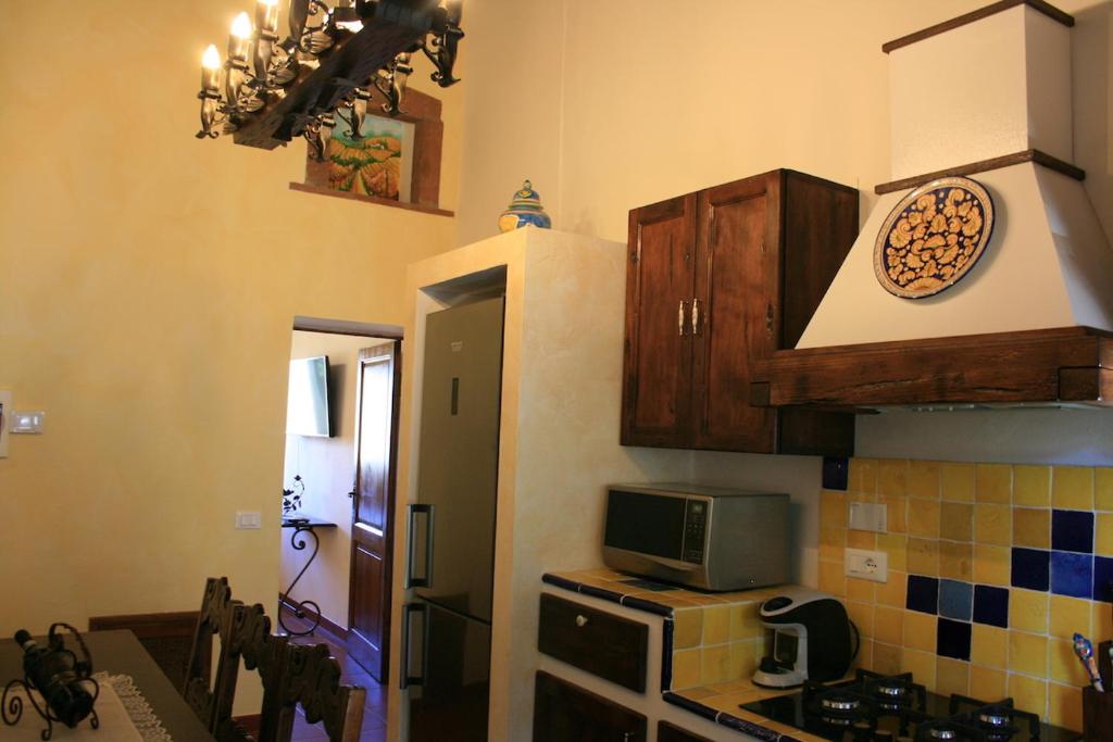 Kuchnia lub aneks kuchenny w obiekcie Agriturismo Borgo Il Bonagino