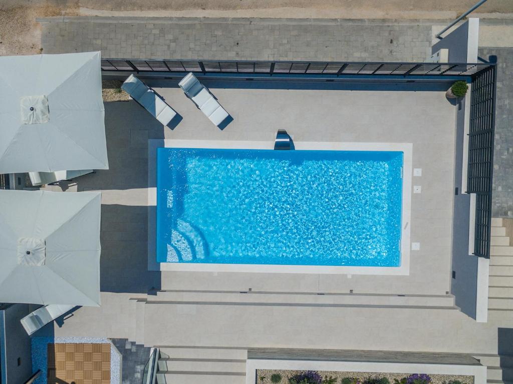Basen w obiekcie Villa Franica Zadar lub w pobliżu