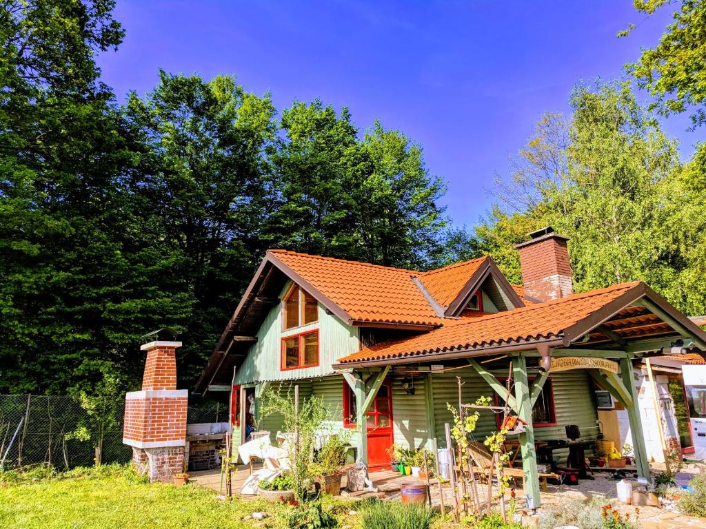 Fairytale Wooden house by Ljubljana - Casa De Tres Dormitorios