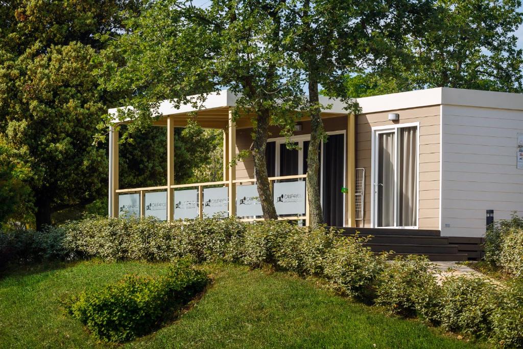 домашний семейный нудизм " Mobile Homes - FKK Nudist Camping Solaris, Пореч (актуальные цены 2025 года)