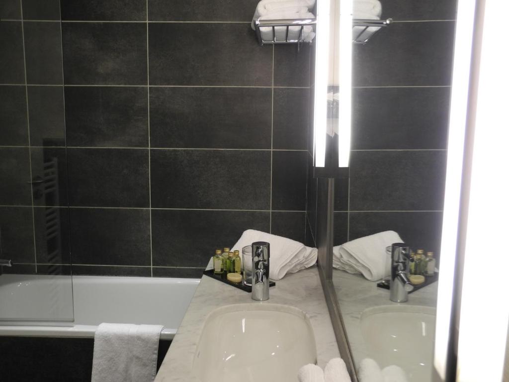 Hôtel Marais Bastille - Resim 8